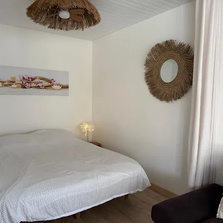 Ferienhaus L Effet Cocon Climatise Avec Terrasse Et Jardin Prives Piscine