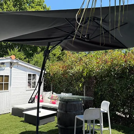 Ferienhaus L Effet Cocon Climatise Avec Terrasse Et Jardin Prives Piscine