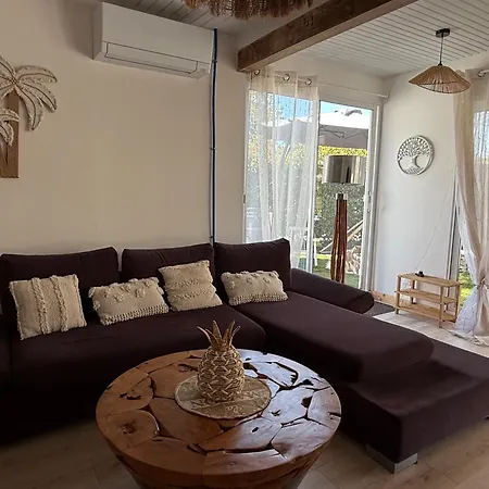 L Effet Cocon Climatise Avec Terrasse Et Jardin Prives Piscine