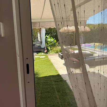 L Effet Cocon Climatise Avec Terrasse Et Jardin Prives Piscine *
